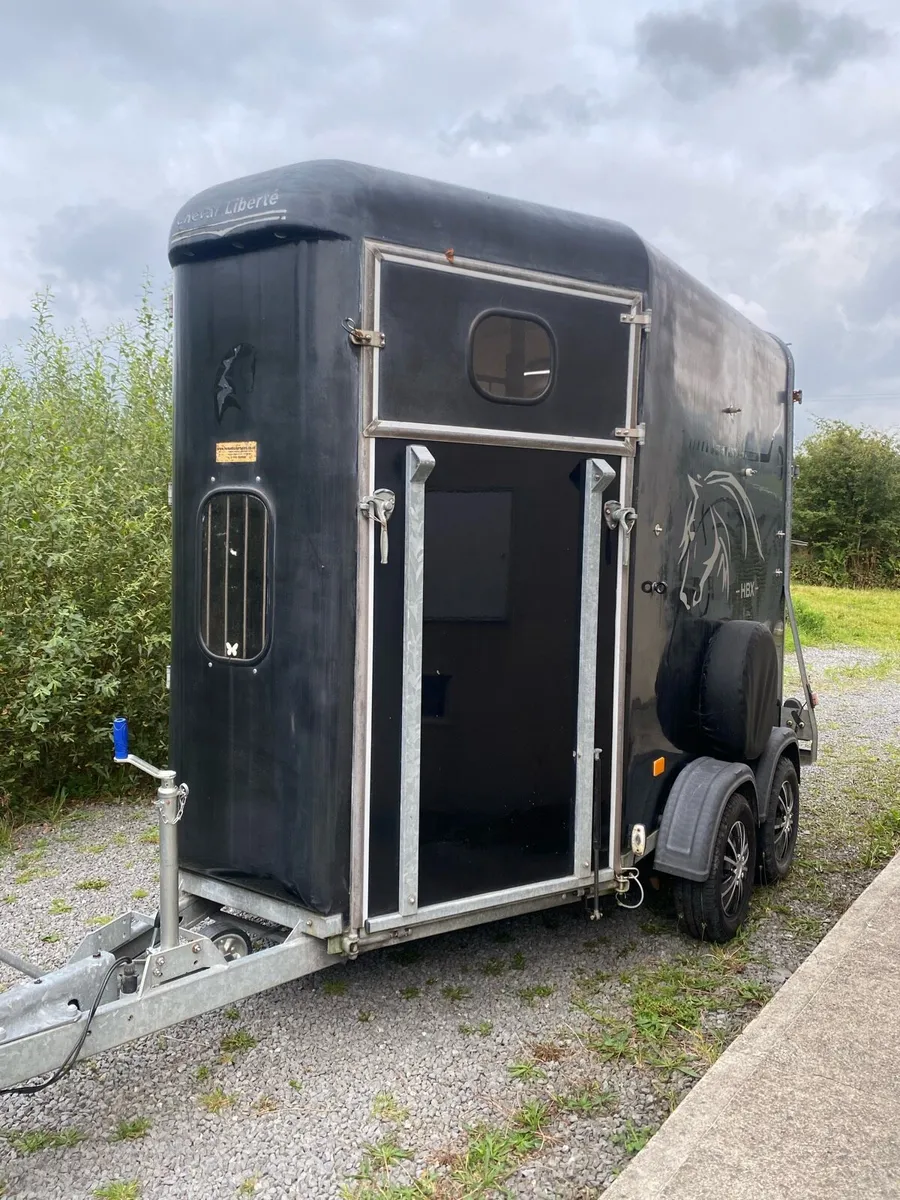 Cheville Liberte Pullman XL Horse Trailer - Image 1