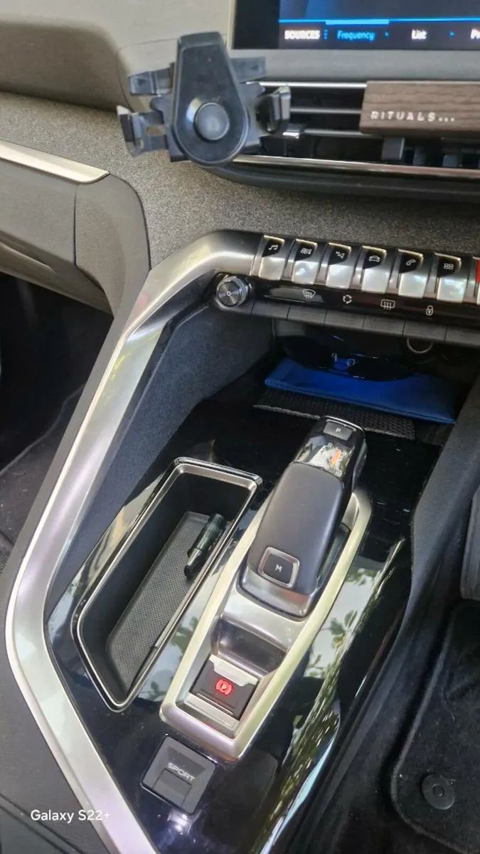 Peugeot 3008 2019 1.2 Petrol Automatic - Image 4