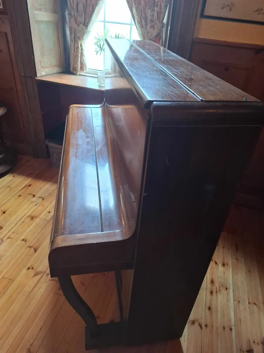 Piano - Image 4