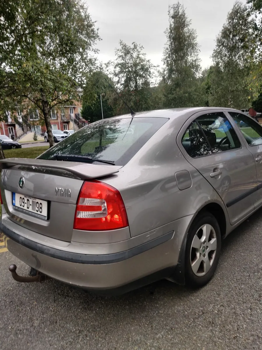 Skoda Octavia 2009 - Image 2