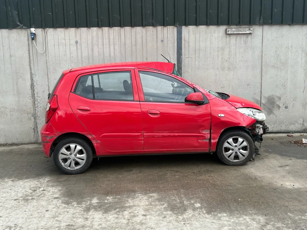 2013 Hyundai i10 for parts - Image 2