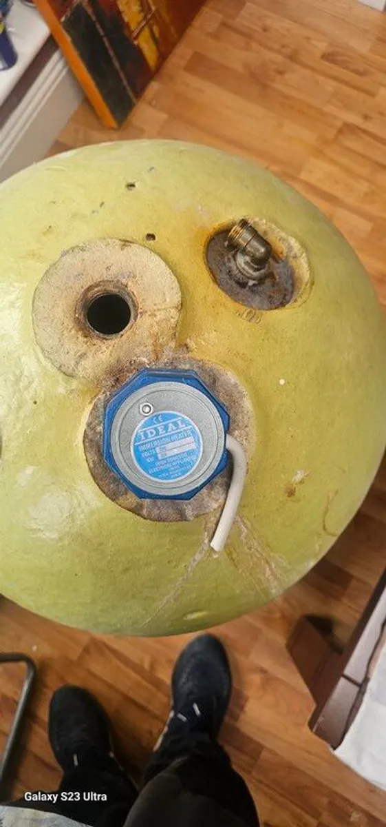 Boiler Hot water cylinder - Image 1