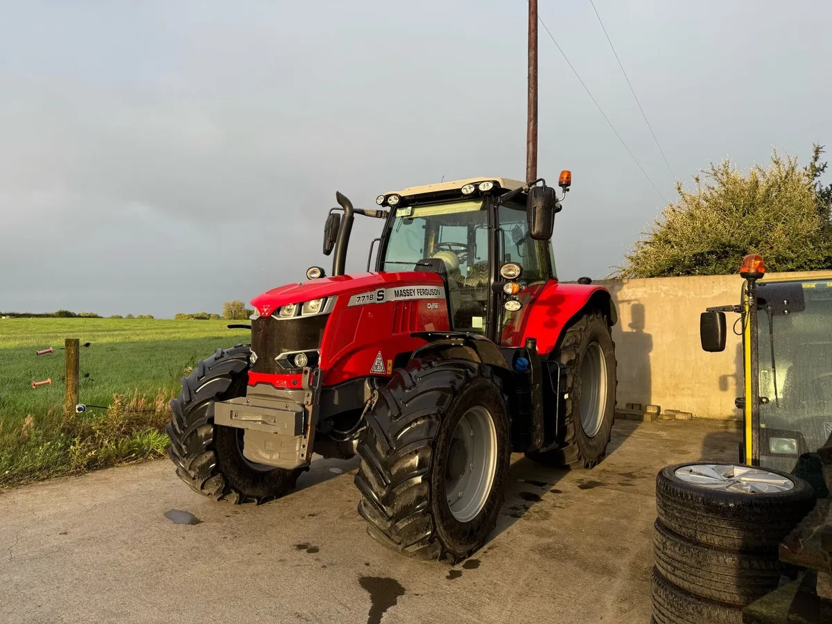 Massey 7718 - Image 1