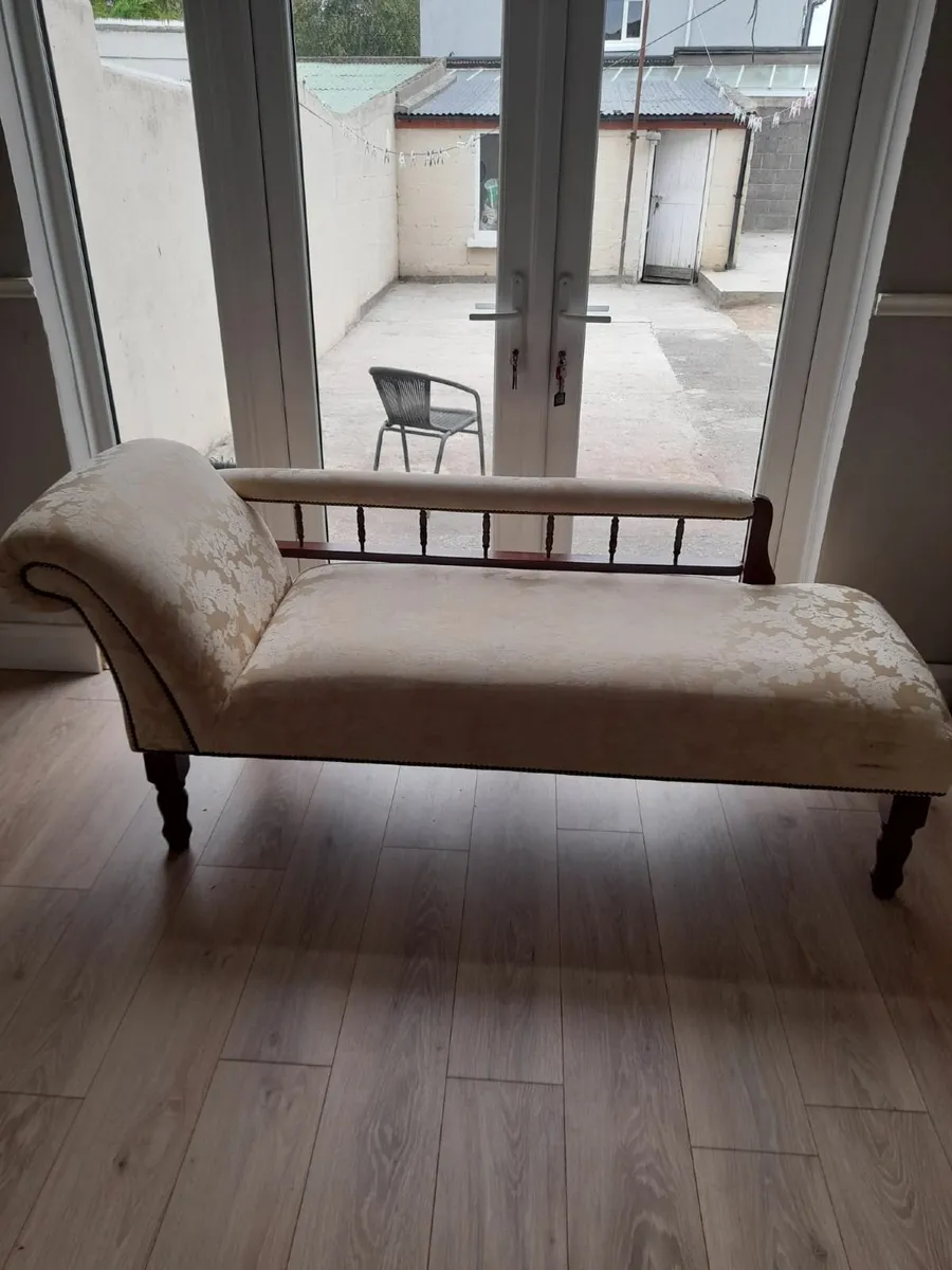 Chaise lounge - Image 2