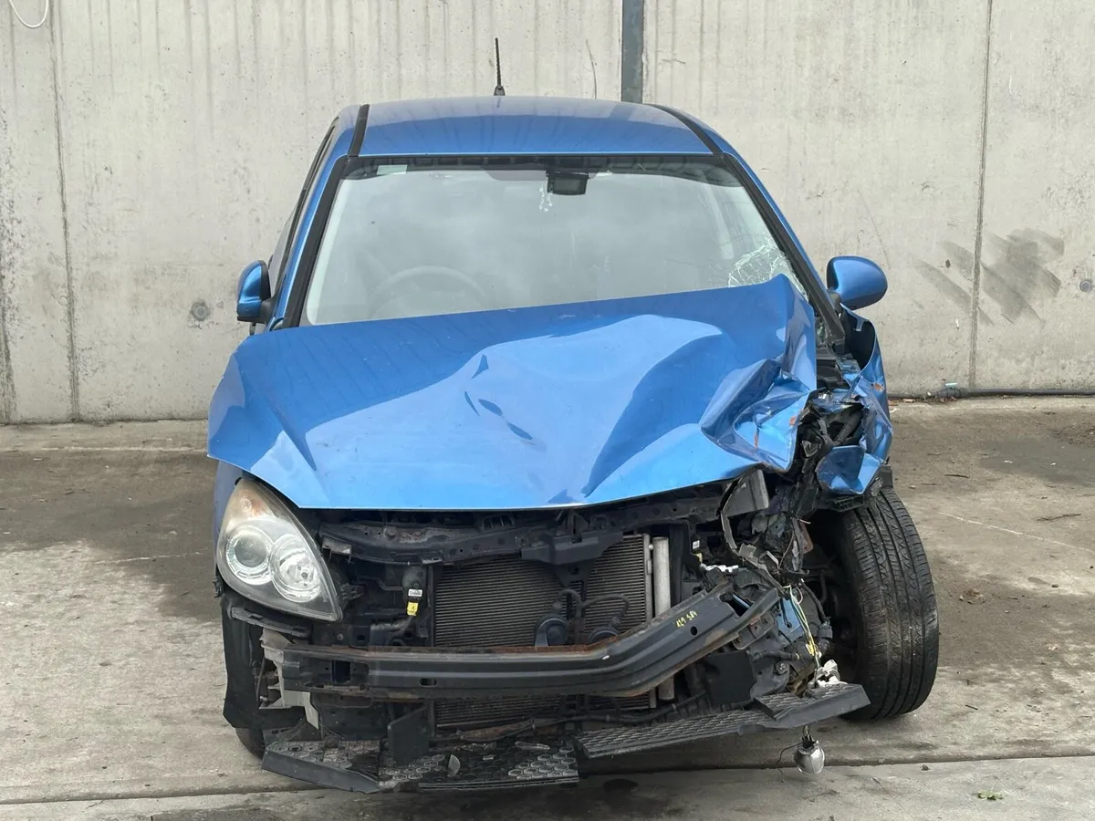 2010 Hyundai I30 parts - Image 1