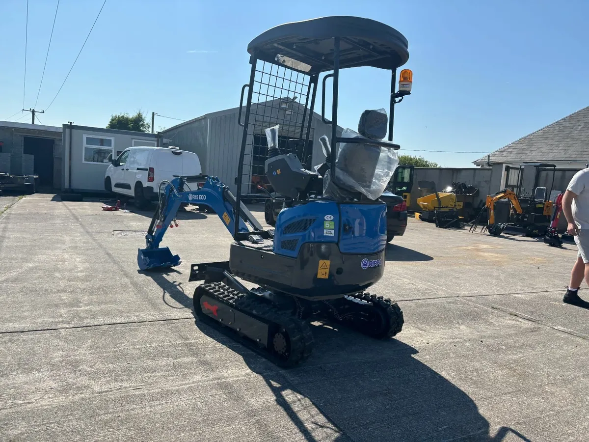 Kubota Powered RIPPA R15 – 1.5 Ton mini Excavator. - Image 4