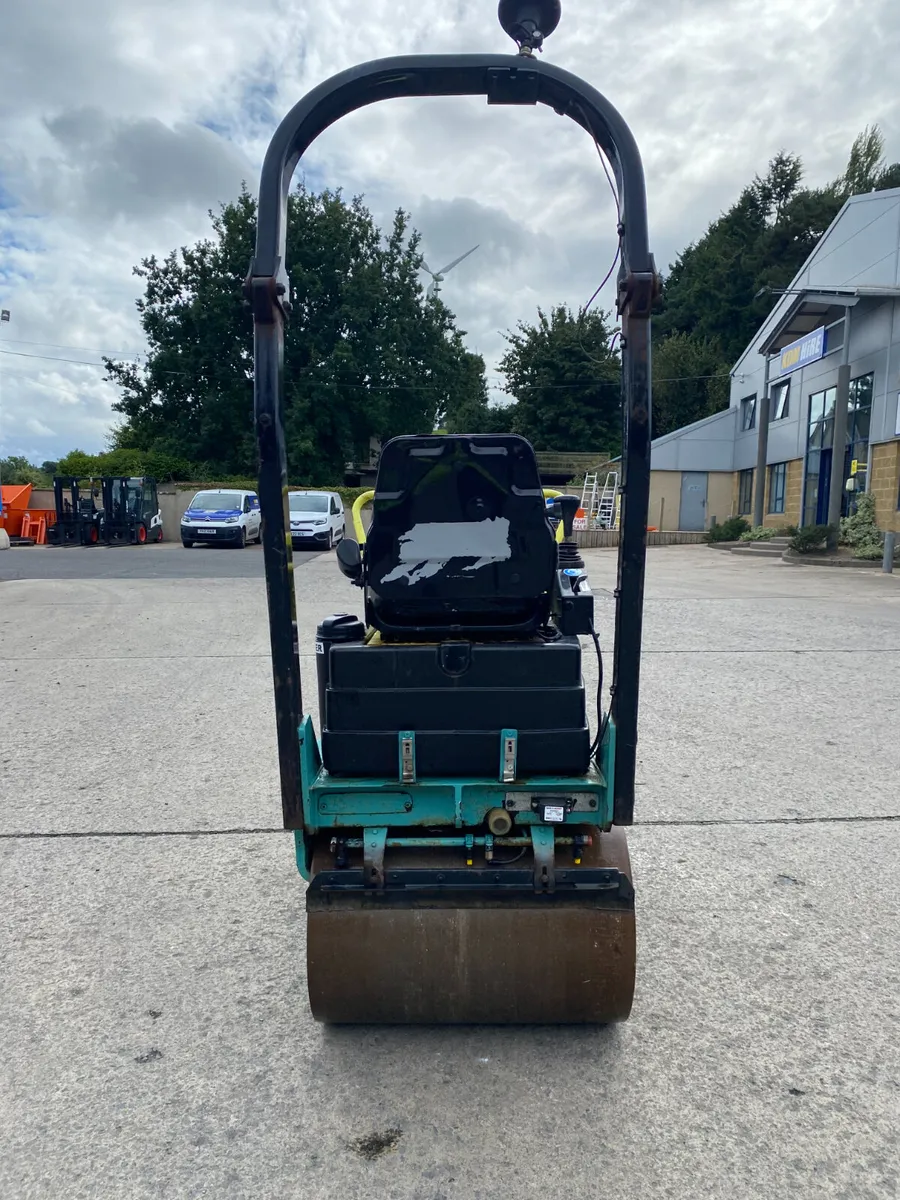2011 AMMANN AV12-2 80CM TANDEM ROLLER - Image 2