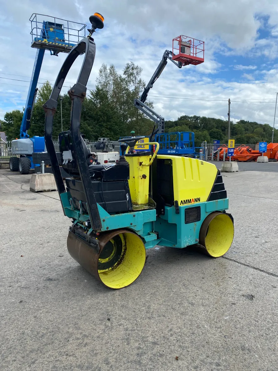 2011 AMMANN AV12-2 80CM TANDEM ROLLER - Image 3
