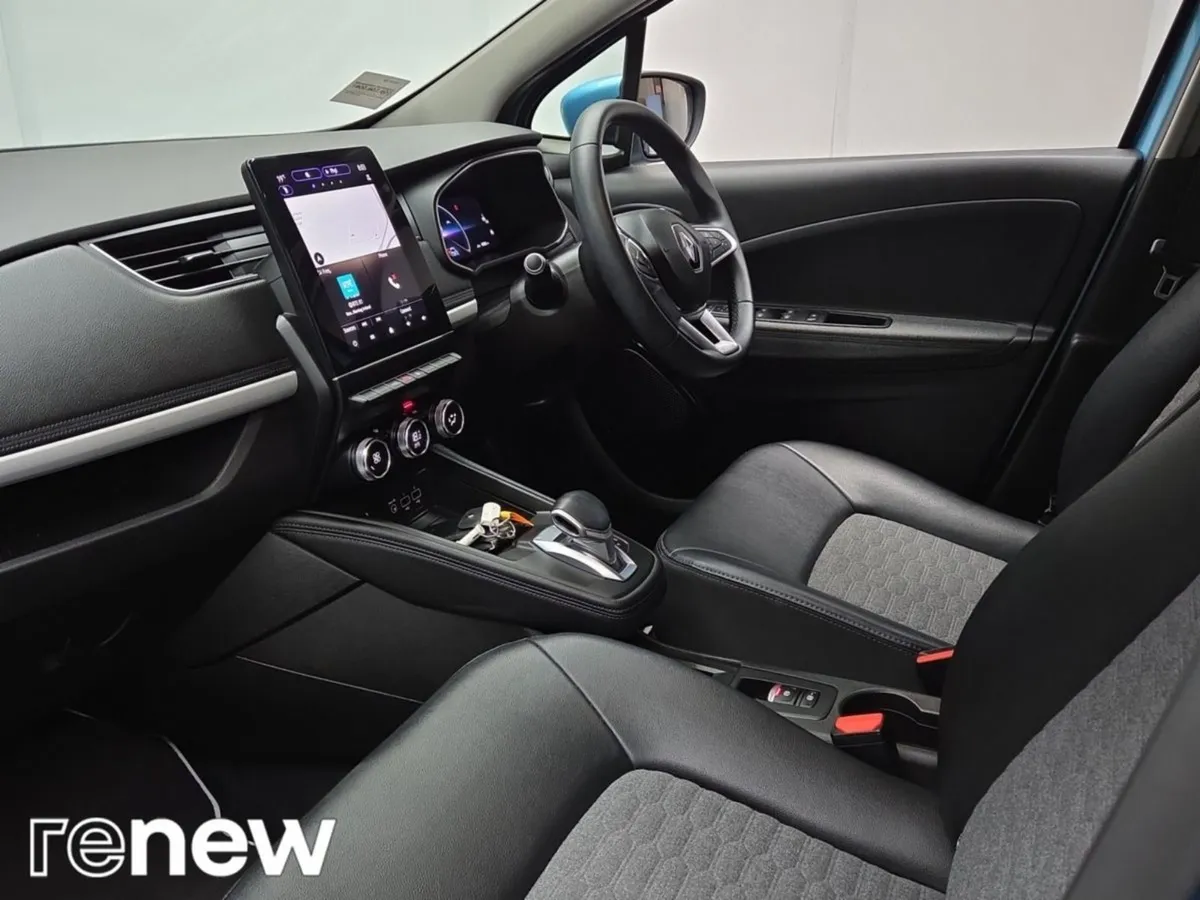 Renault Zoe R135 Z.E 50 GT Line CCS Rapid Charge - Image 3