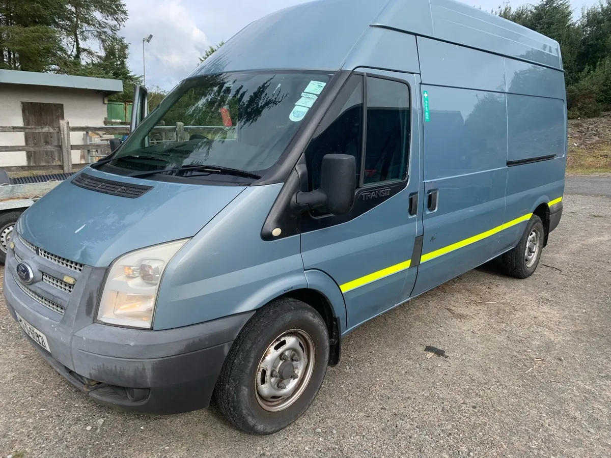 Transit van - Image 2