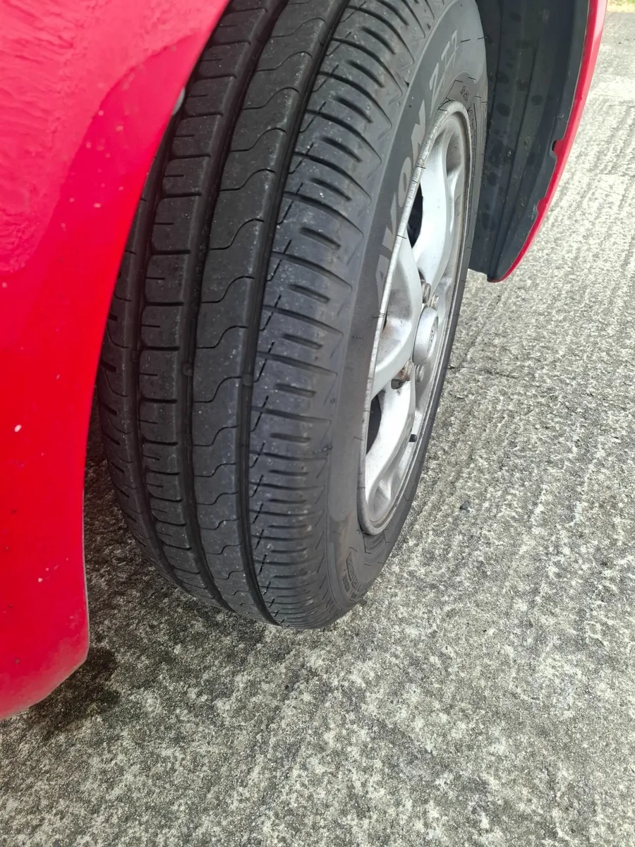 Car - Image 3