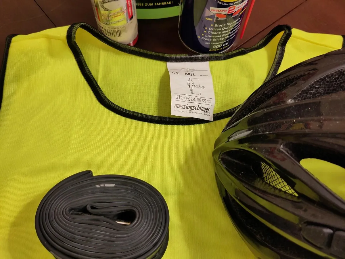 Bike starter pack (incl tube, helmet, high vis) - Image 3