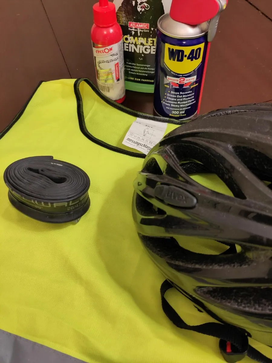 Bike starter pack (incl tube, helmet, high vis) - Image 4