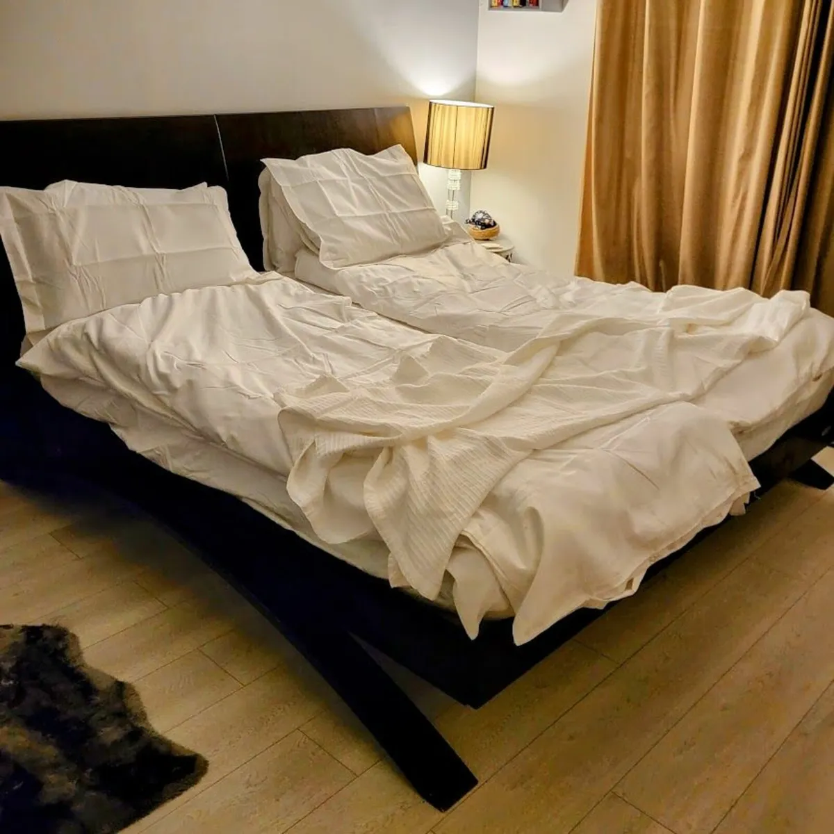 Kingsize Bed - Image 1