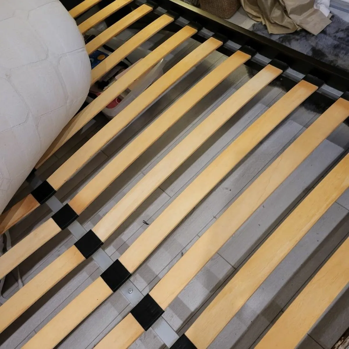 Kingsize Bed - Image 4