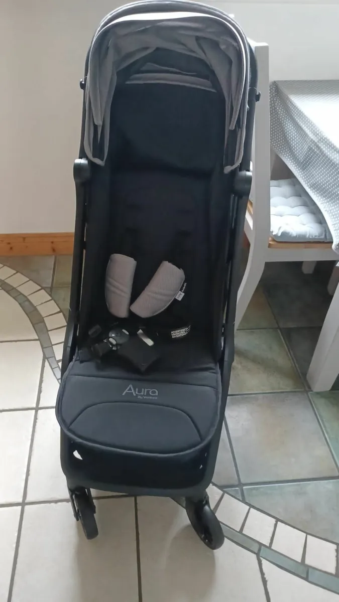 Buggy - Aura Stroller by Venture, Ultra Compact - Image 1