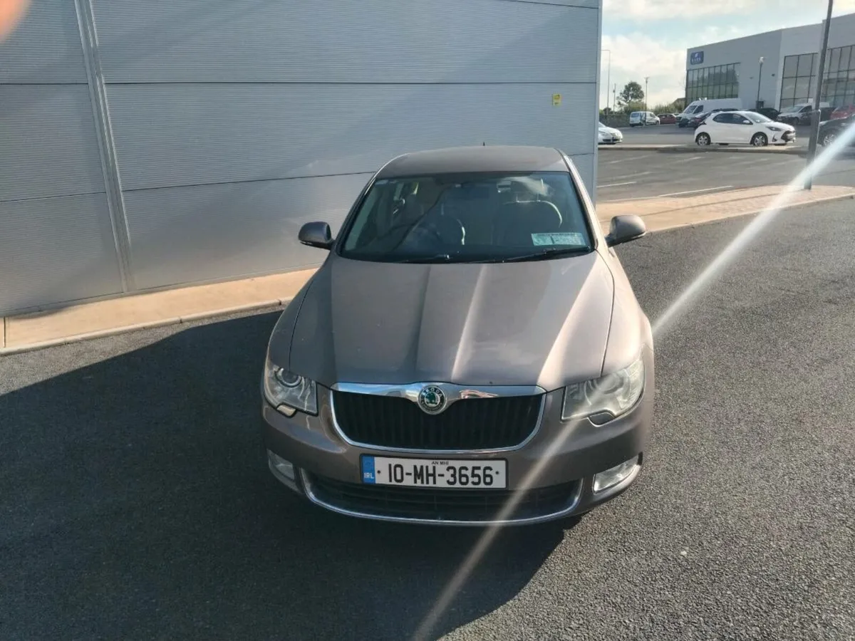 2010 Skoda Superb 2.0 Elegance  6 speed 170bhp - Image 3