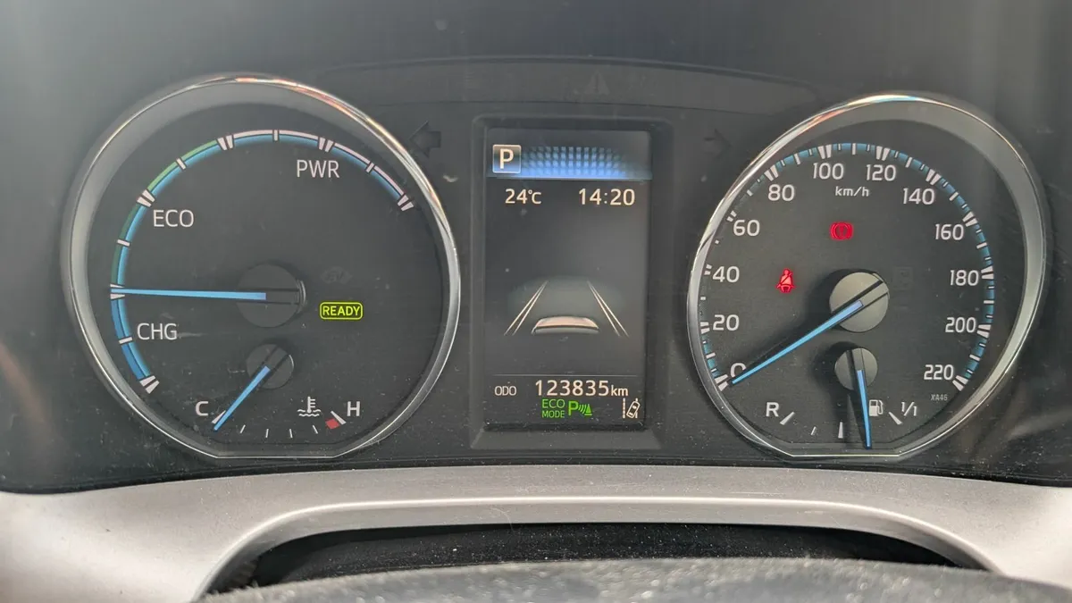Toyota RAV4 2018 - Image 2