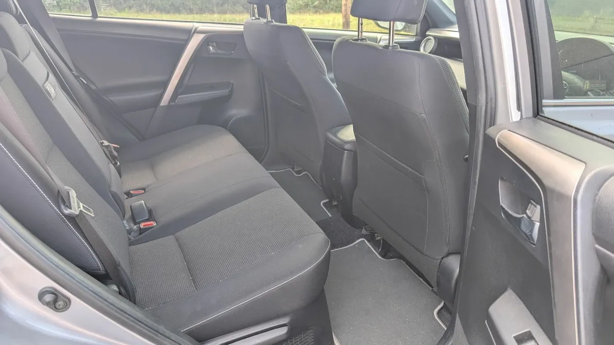 Toyota RAV4 2018 - Image 3