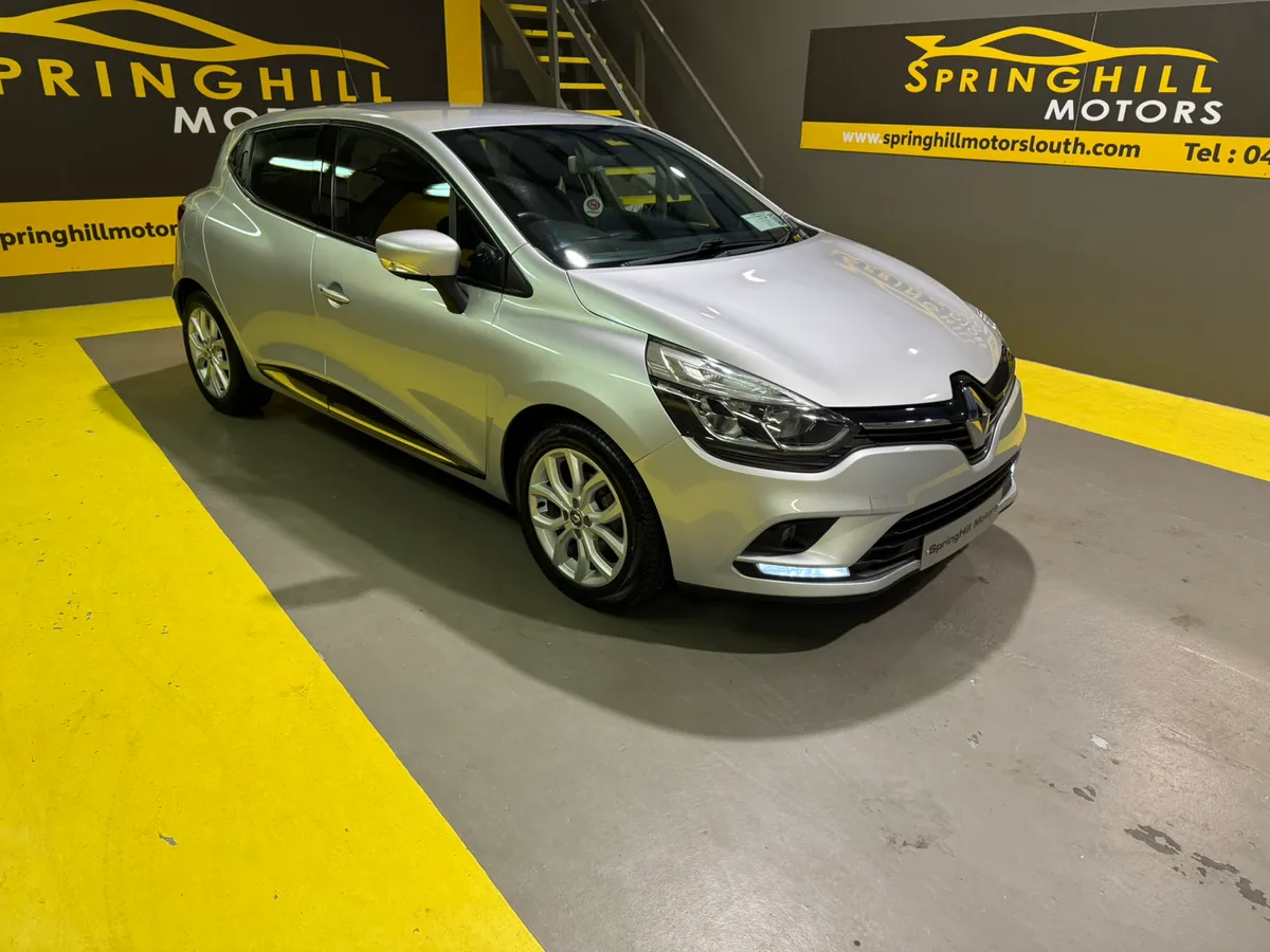 2017 Renault Clio IV DYNAMIQUE NAV 1.2 Petrol 4DR - Image 2