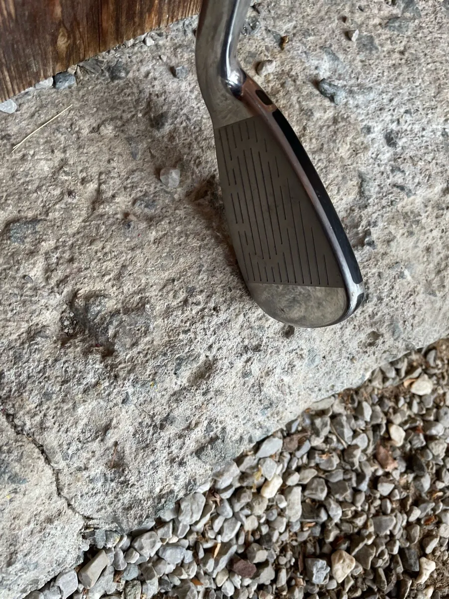 Cobra men’s left hand driving (3)iron - Image 3