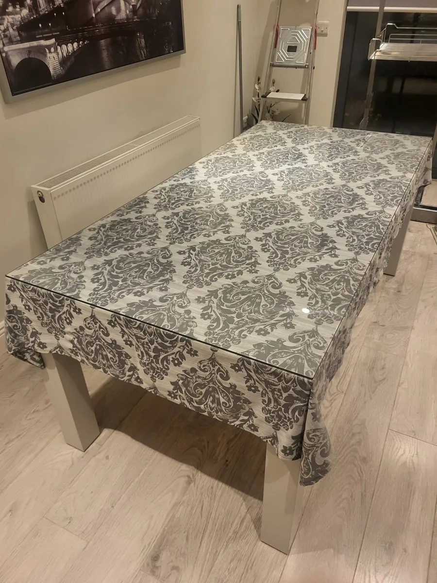 Grey oak dining table - Image 2