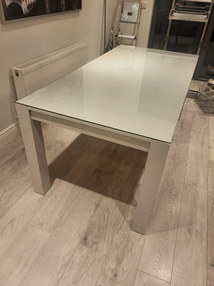Grey oak dining table - Image 3