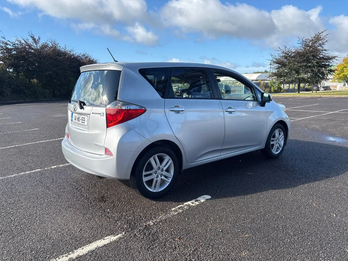Toyota Verso-S 2014 - Image 3