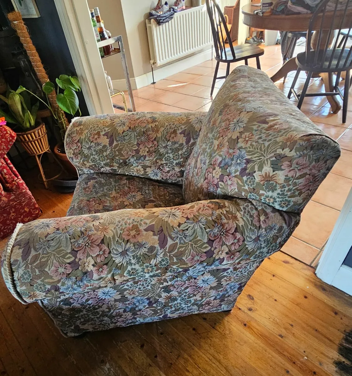 Vintage Floral Armchair - Image 1