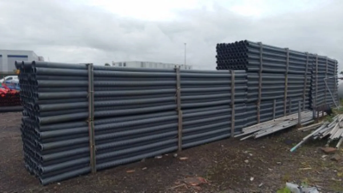 8 x Bundles, 110mm Ducting For Auction