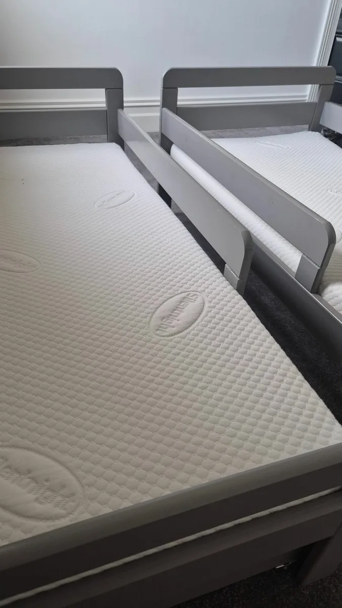 Toddler beds x 2 - Image 4