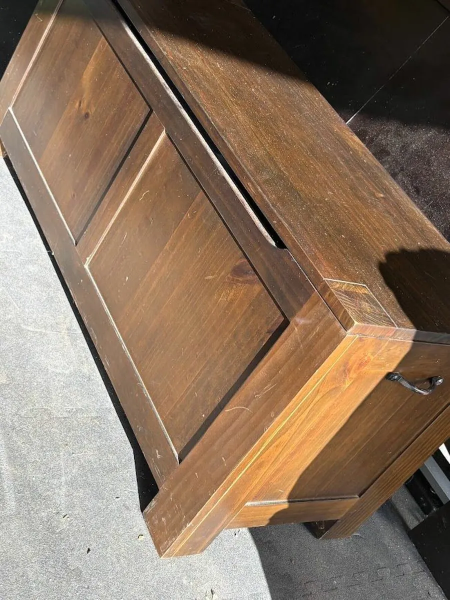 Trunk Bedroom/ Livingroom - Image 2