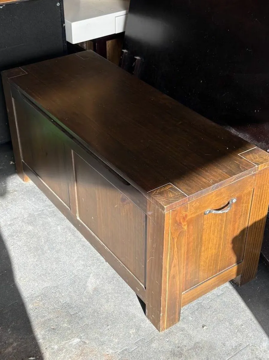 Trunk Bedroom/ Livingroom - Image 4