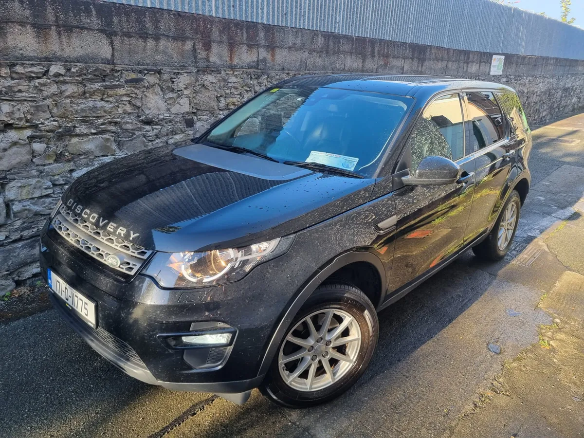Land Rover Discovery Sport 2017 7 Seats - Image 3