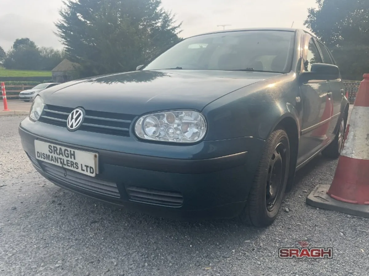2003 VOLKSWAGEN GOLF - Image 4