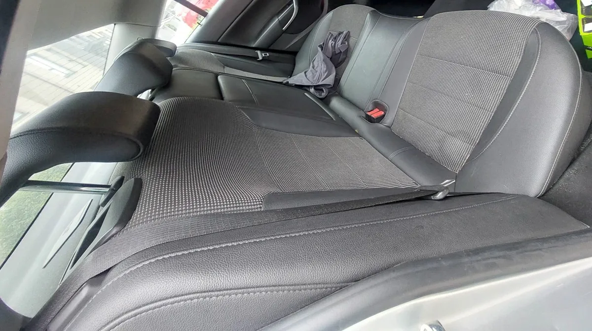 Opel Insignia 2011 - Image 3
