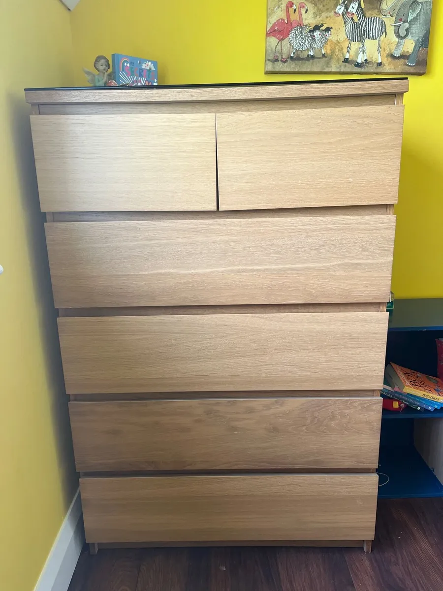 Chest of drawers - Image 1