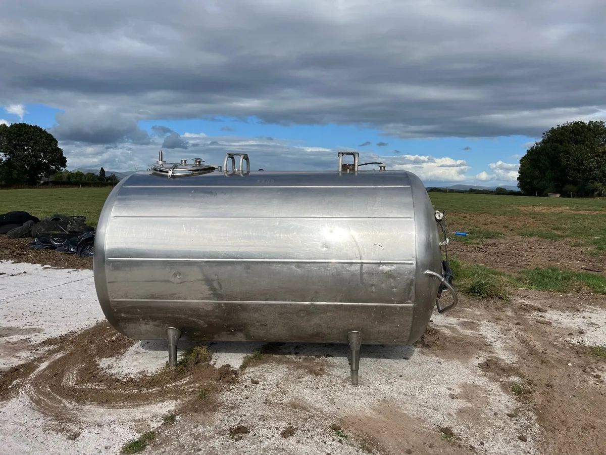 650 Gallon Bulk tank - Image 1