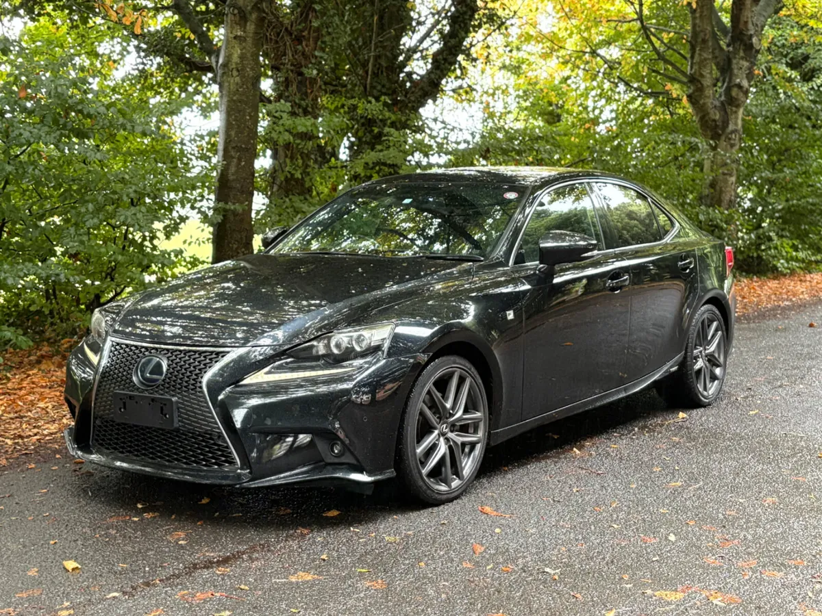 2014 Lexus IS300H F sport *LOW KMS* New NCT - Image 4