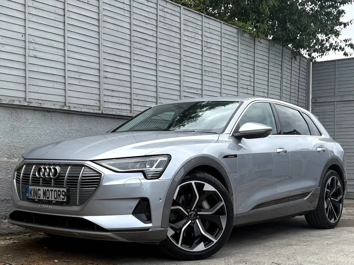 Audi e-tron 2020 SPORT 50 QUATTRO / PANORAMIC ROOF - Image 4