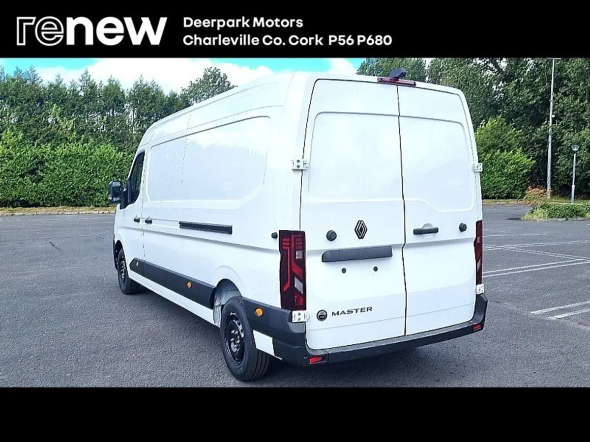 Renault Master Advance Lm35 Auto 170 bhp - Image 2