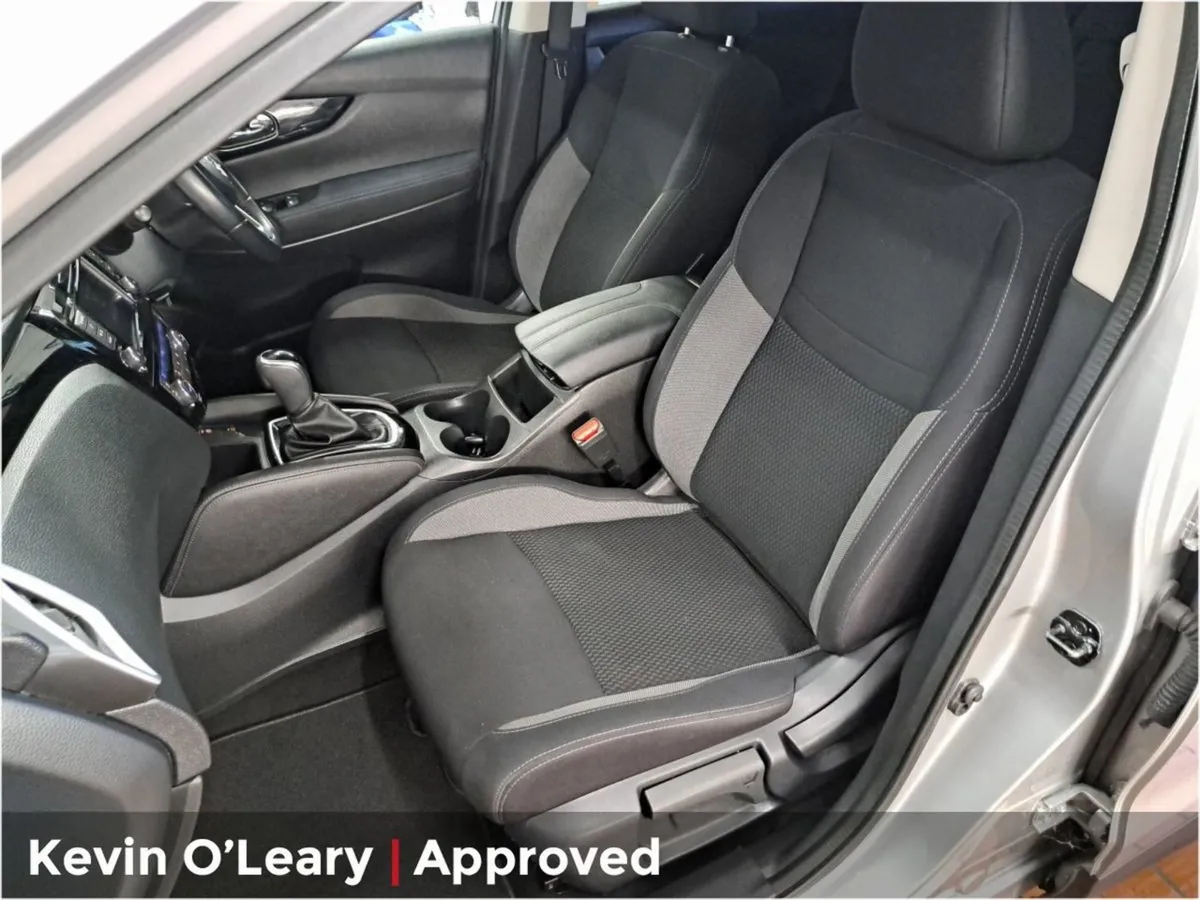 Nissan QASHQAI 1.3 SV DCT Automatic - Image 4