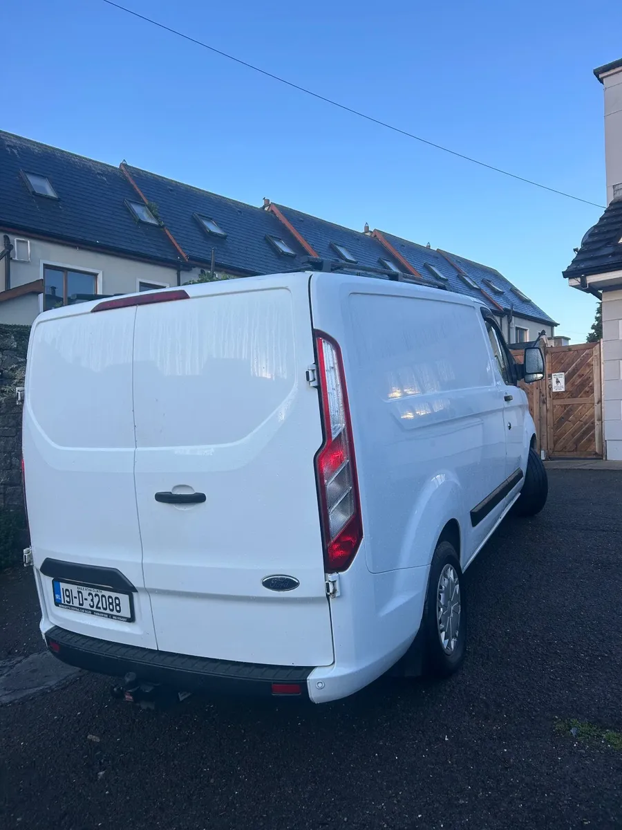 Ford Transit Custom - Image 2