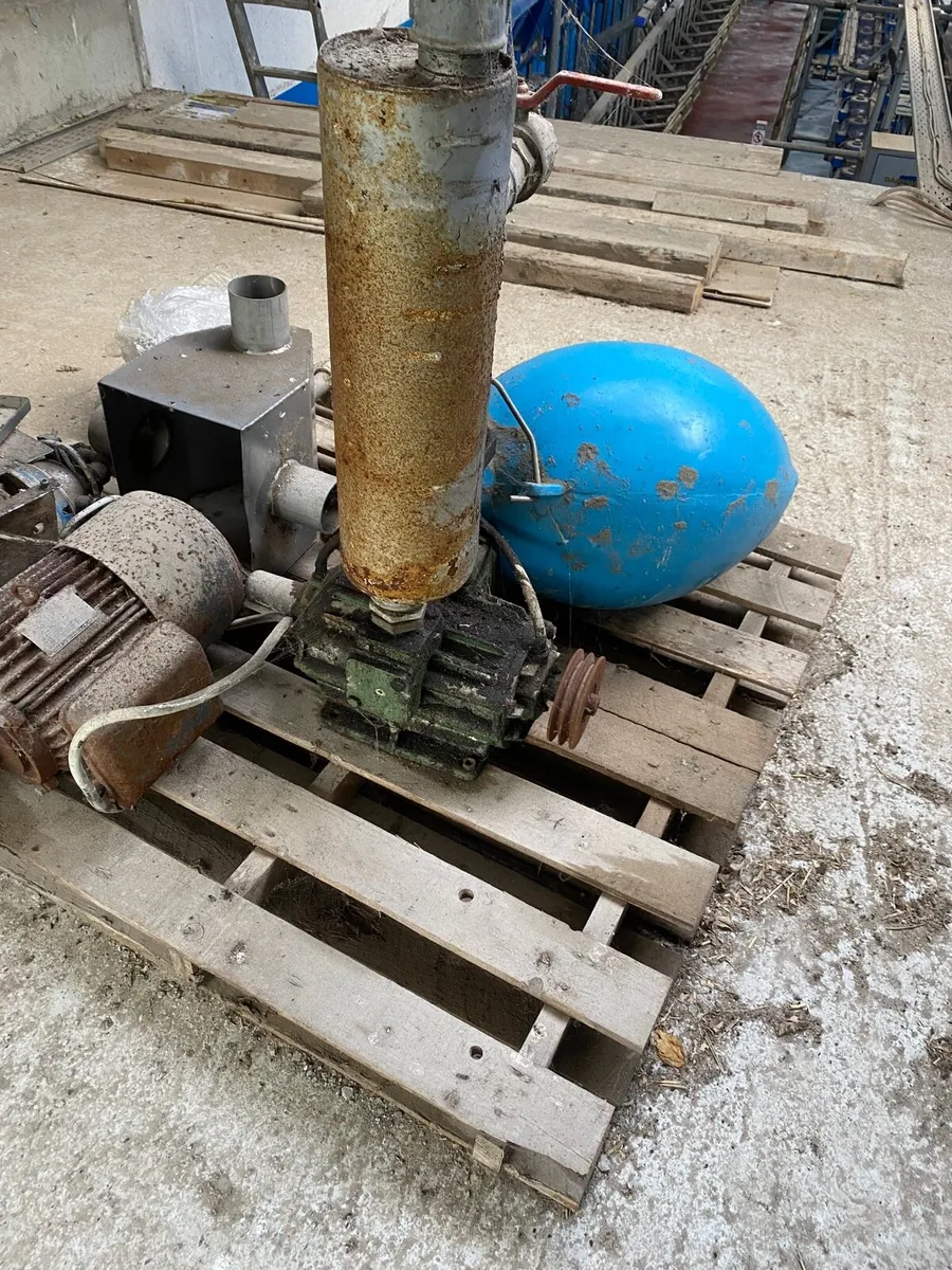 Milking parlour motor