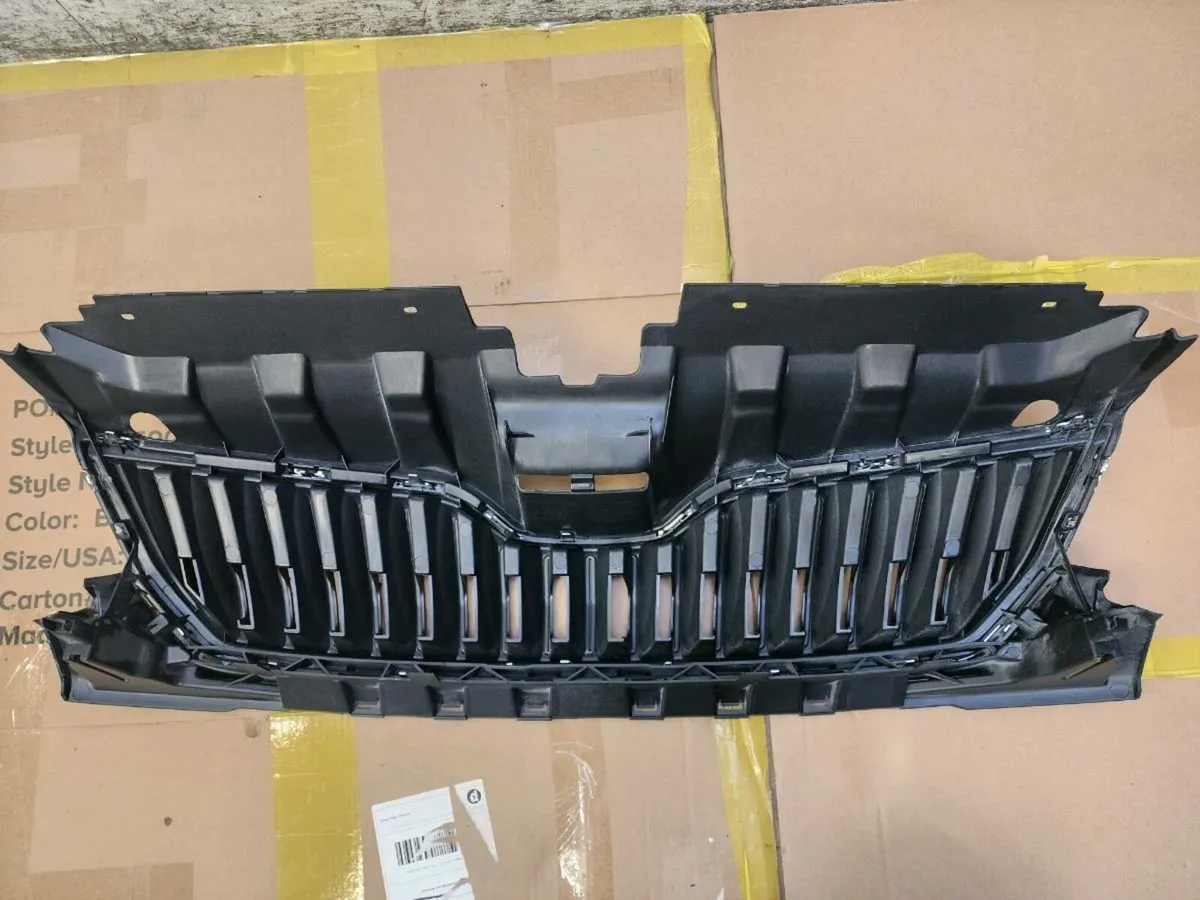 Skoda fabia III 2015 FRONT grill - Image 3