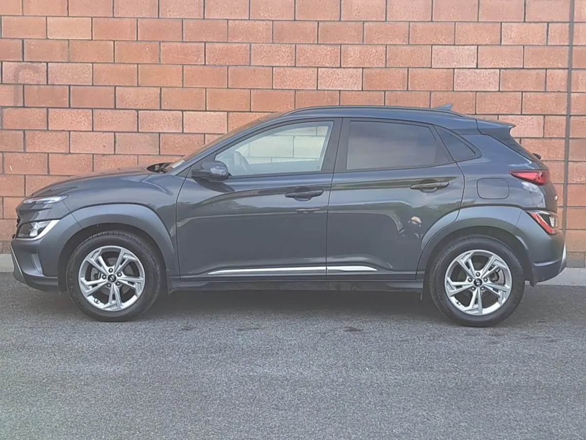 Hyundai Kona Executive Model 1.0 Turbo Petrol 120 - Image 3