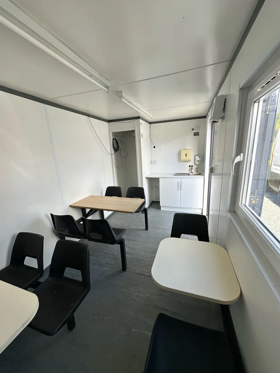 20x8 Welfare Unit - Image 1