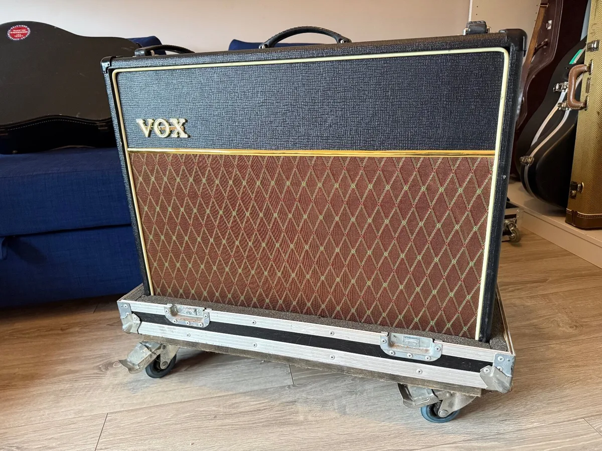 VOX AC30 GUITAR AMP - AC30CC2X - Image 1