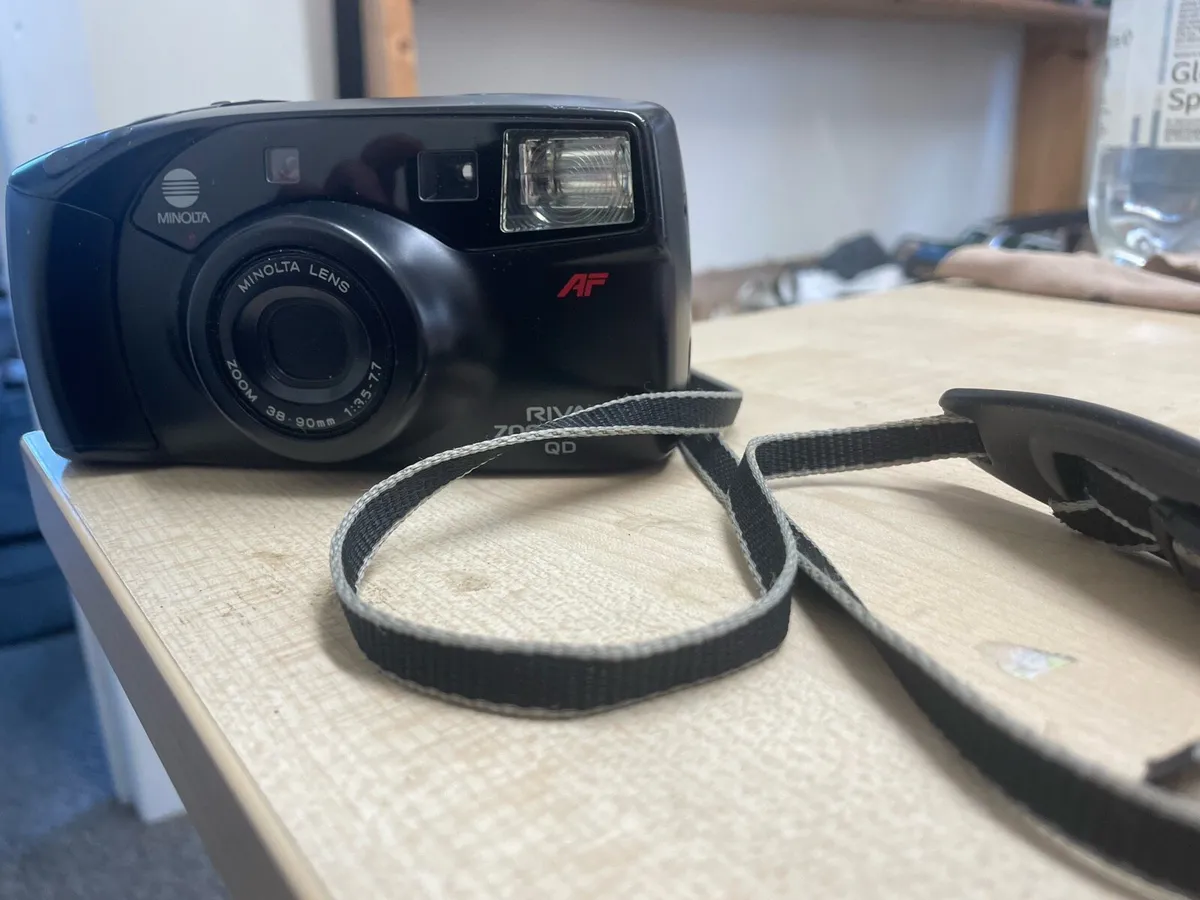 Minolta zoom 90ex  camera - Image 4