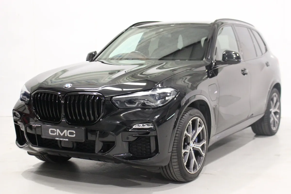 2021 BMW X5  45E M SPORT- High Spec - Image 3